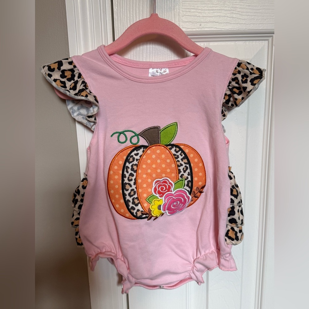 Pink Pumpkin with Leopard Pattern Fall Bubble